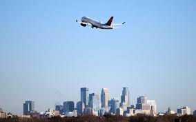Delta Cuts Food and Beverage Service on Short Flights