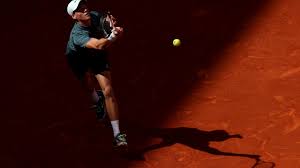 Un petit trou d'air mais Jannik Sinner bat Cameron Norrie et rallie les quarts (6-2, 7-5)