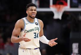 NBA trade deadline: Bucks still collecting Giannis offers? Wolves eyeing Bulls guards?