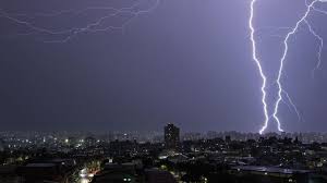 Temporais e chuvas muito intensas devem atingir 7 estados no fim de semana