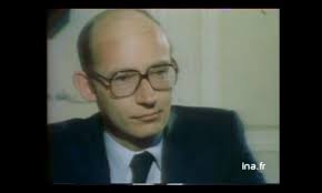 Jacques Legendre, interviewé au journal télévisé alors qu&#39;il était ministre. Nous sommes alors en 1977. Capture d&#39;écran INA. - jacques-legendre