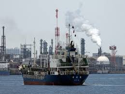 Oil Prices Remain Elevated Amid Shipping Traffic Slowdown in Strait of Hormuz