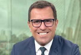 Rodrigo Bocardi é contratado pelo SBT para apresentar novo jornal