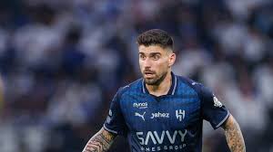 التعاون مقابل الهلال