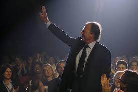 Julio Iglesias nega acusações de assédio sexual feitas por ex-funcionárias