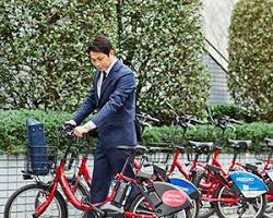 ドックレスバイクシェアリングの様子の画像