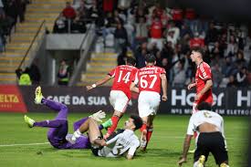 Benfica Sufre Pero Vence al Nacional: ¿Penalti Polémico Decidió el Juego?
