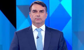 Lula chama Flávio de 'jovem', e senador rebate: 'Qual preconceito você tem?'