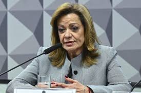Ex-presidente de associações de aposentados é presa em operação da PF contra desvios no INSS