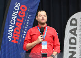 Juan Carlos Hidalgo, candidato presidencial del PUSC, expulsa a 4 diputados de su campa&ntilde;a