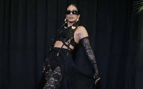 Anitta abre álbum e mostra estreia como convidada especial da turnê de The Weeknd: 'Feliz e realizada'