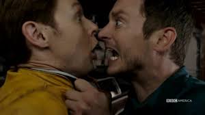 Résultat de recherche d'images pour "dirk gently détective holistique"