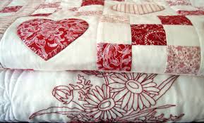 Résultat de recherche d'images pour "red and white quilts"