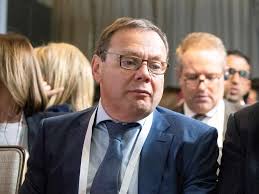 Russia Tycoons Examine How Billionaires Shook Off EU Sanctions