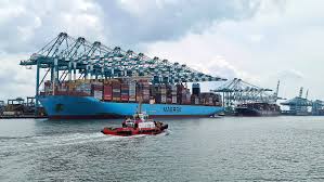 Las navieras desvían sus buques por la crisis de Irán y el comercio mundial se vuelve más caro y más lento