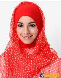 Hasil gambar untuk jilbab  polkadot