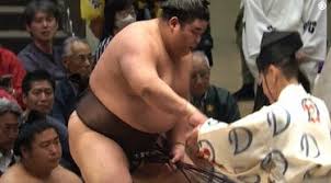 伯乃富士、取組後の懸賞での所作が波紋「そりゃ腕も上がらない」擁護の声も 一体、なぜ？
