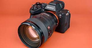 Sony a7R VI Has a Stacked 66.8MP Sensor and Captures 30 FPS Bursts