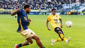 EREDIVISIE | De strijd om promotie is in volle gang