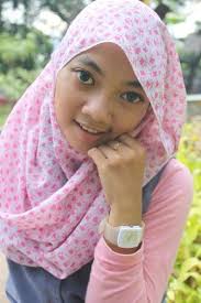 Nur Azizah ( 19 th ) Jakarta simple but comfortable hijab yang simpel yang penting nyaman dipakai, memudahkan dalam memasang saat berpergian ketika ingin ... - nurazizah1903yahoocom_1