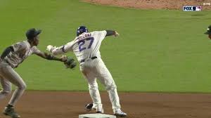 Seiya Suzuki hits an RBI double