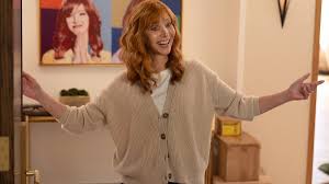 ‘The Comeback’ Trailer: Valerie Cherish Gets a New Sitcom, Goes on ‘Hot Ones,’ and Confronts AI in Season 3