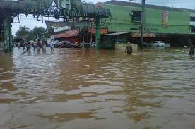 Image result for foto Banjir Akibat Luapan Sungai Bengawan Solo