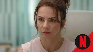 Una infidelidad y un intenso drama familiar: la nueva serie mexicana con Silvia Navarro que está conquistando Netflix