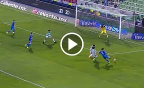 ¡Con polémica! Jeremy Márquez aprovechó el error de Carlos Acevedo para anotar ante Santos