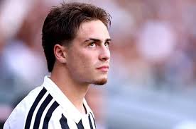 La Juventus è determinata a respingere l'offerta dell'Arsenal per poter trattenere a lungo termine l'attaccante Kenan Yildiz in Serie A.