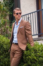 Résultat de recherche d'images pour "light beige chinos"