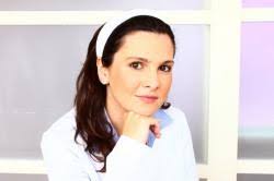 Dra Ana Paula de Sá Earp é dermatologista, formada em Medicina pela UERJ. Fez Mestrado em Dermatologia na UFRJ e um ano de Fellowship em Dermatologia ... - Ana%2520Paula%2520de%2520Sa%2520Earp-21