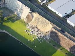 Kumamoto Castle, a Famed Landmark, Is Damaged in the Japan Earthquake — The New York Times