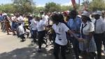 Protesters force #HoërskoolOvervaal close