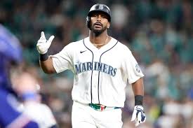 Mariners rookie Lazaro Montes adds tape-measure home run to list of feats