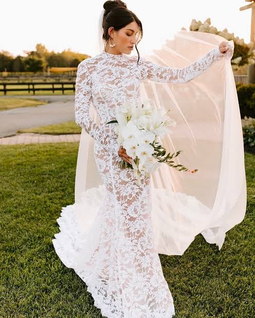 It's the long-sleeve lace dress and top knot for us The perfectly styled ...