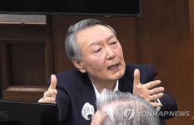 특검, 尹 ’내란 우두머리’ 항소심도 사형 구형…“헌정질서 전복하려 한 반역자“