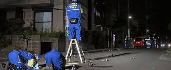 小2女児はねられ意識不明 女逮捕