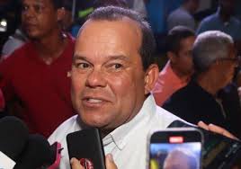 Geraldo critica serviço de ônibus de Salvador e promete operação especial do metrô no Carnaval