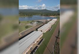 Helicóptero cai próximo a fazenda da dupla Henrique e Juliano no Tocantins, dizem bombeiros