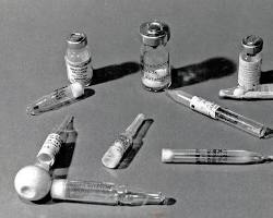 Image of smallpox vaccine scientific