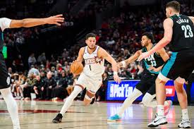 Suns Dominan a Trail Blazers Diezmados: Victoria Contundente en Portland