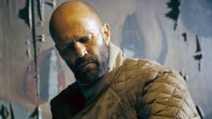 Beekeeper 2 ganha cenas insanas com Jason Statham na CinemaCon