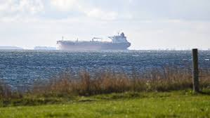 Tanker carrying Russian oil loses power near Rügen