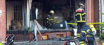 Explosion in Hamburger Kosmetikstudio: Brandstiftung vermutet - Imagen principal del artículo