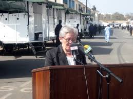 THW - Doretta Maria Loschelder, deutsche Botschafterin im Senegal ...