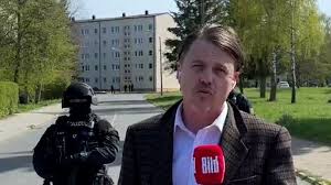 BILD-Reporter Thomas Fischer vor Ort: Zwei Tote bei Schießerei in Plattenbausiedlung