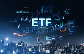 High Yields, Higher Risk: Why I'm Slowly Averaging Into Covered Call ETFs Instead Of Going All In