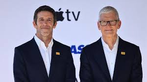Provável iPhone dobrável põe Ternus à prova em estreia como CEO da Apple