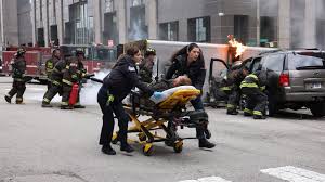 latele - 👨‍🚒Los bomberos de Chicago enfrentan peligros extremos y emociones intensas. #ChicagoenLlamas sábado y domingo a las 21:45 hs por #lateledetodos💚 28.1 Aire Digital 📡 | Facebook